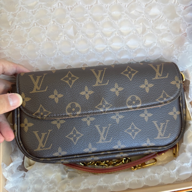 LOUIS VUITTON IVY 经典老花印花链条 涂层帆布 法棍 包腋下包手提单肩包 女款 老花棕色-0