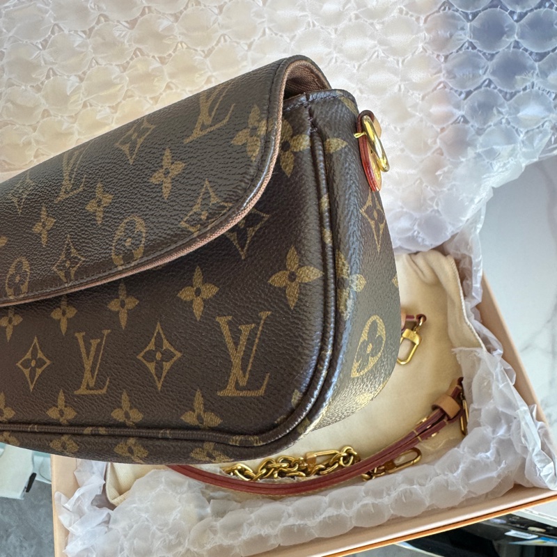 LOUIS VUITTON IVY 经典老花印花链条 涂层帆布 法棍 包腋下包手提单肩包 女款 老花棕色-2