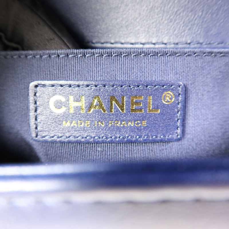 CHANEL 牛皮皮革Boy 25金扣鏈帶肩背袋-7