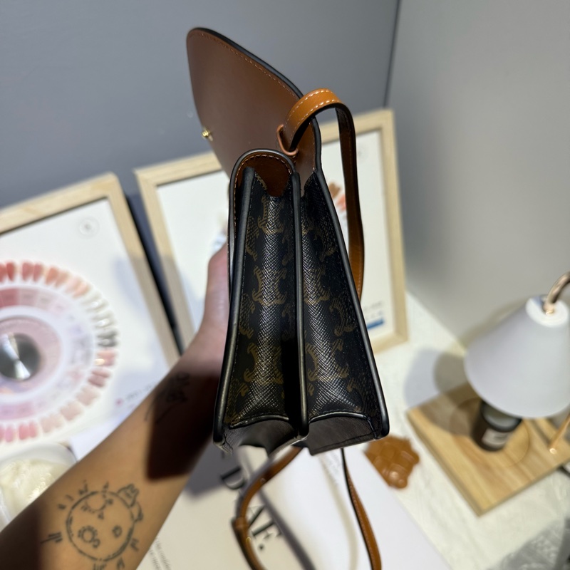 降售‼️celine Triomphe 老花woc-2