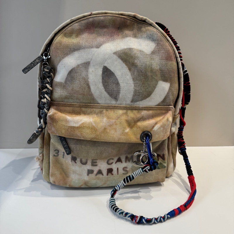 CHANEL 絕版逸品 14S GD同款 塗鴉 帆布 後背包 A92318-7