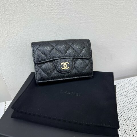 Chanel 雙C黑色荔枝皮短夾(芯片款)