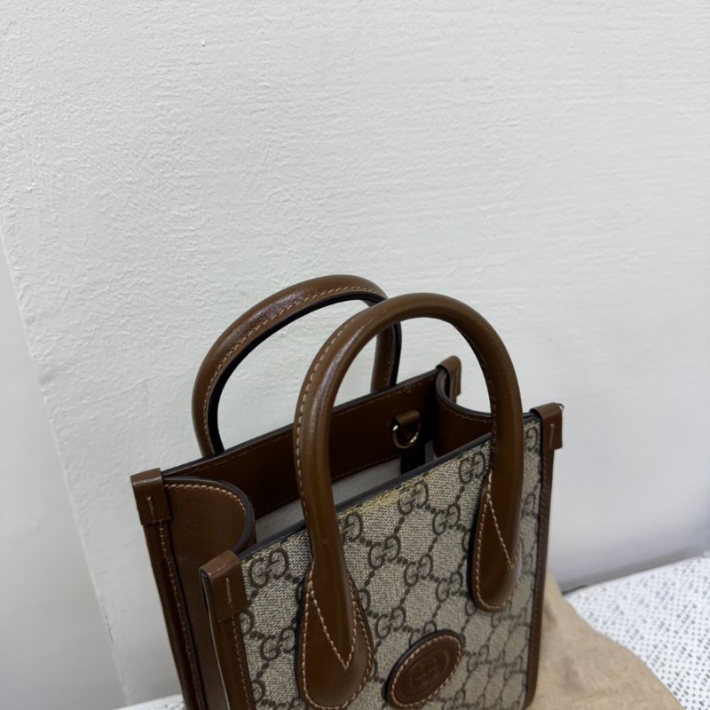 GUCCI 經典咖色琴譜包-2