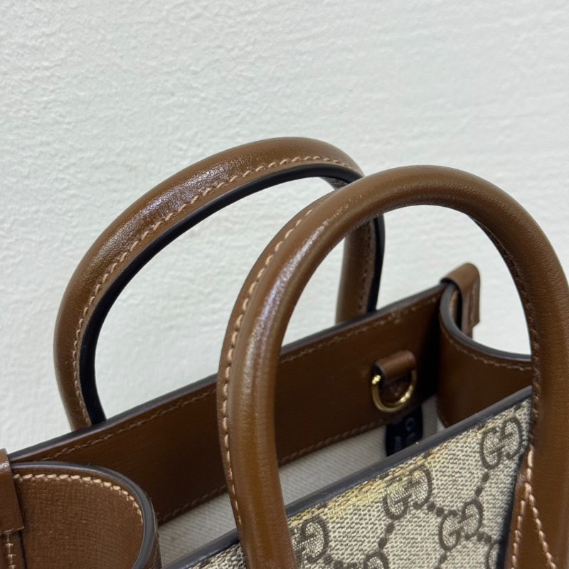 GUCCI 經典咖色琴譜包-5