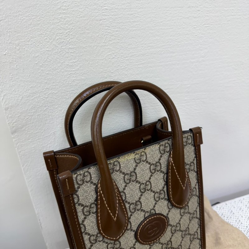 GUCCI 經典咖色琴譜包-7