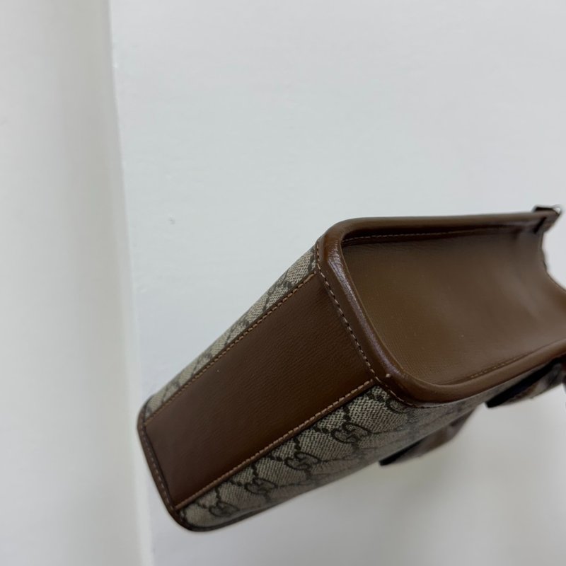 GUCCI 經典咖色琴譜包-9