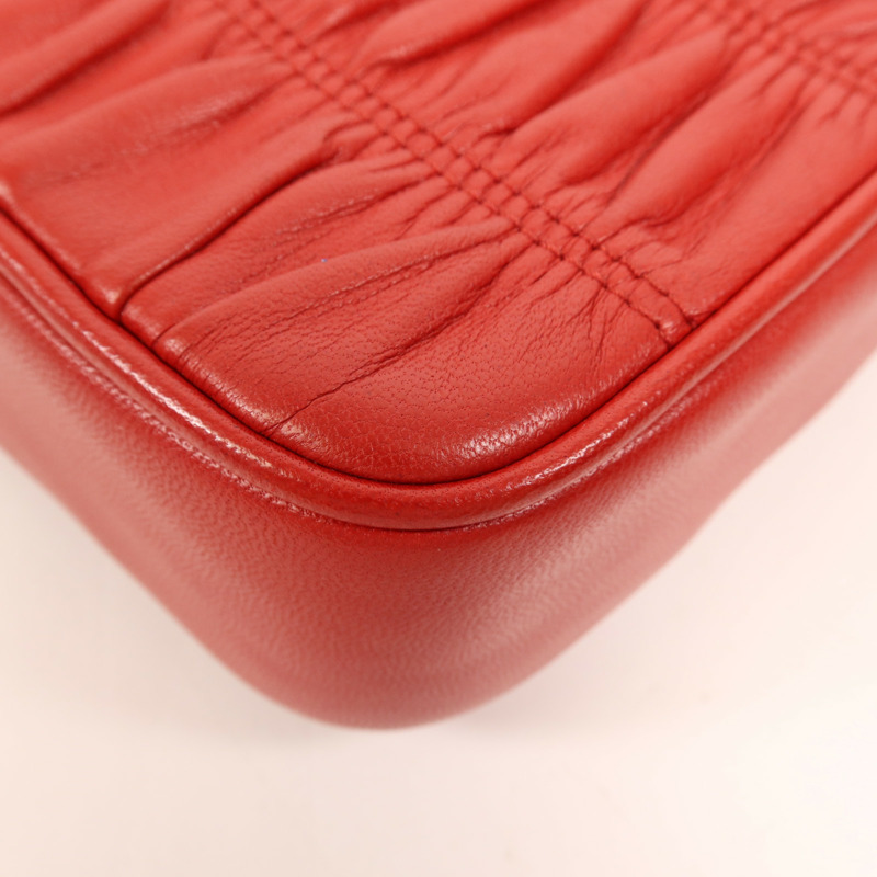 PRADA 牛皮皮革Chain Shoulder銀扣肩背袋-7