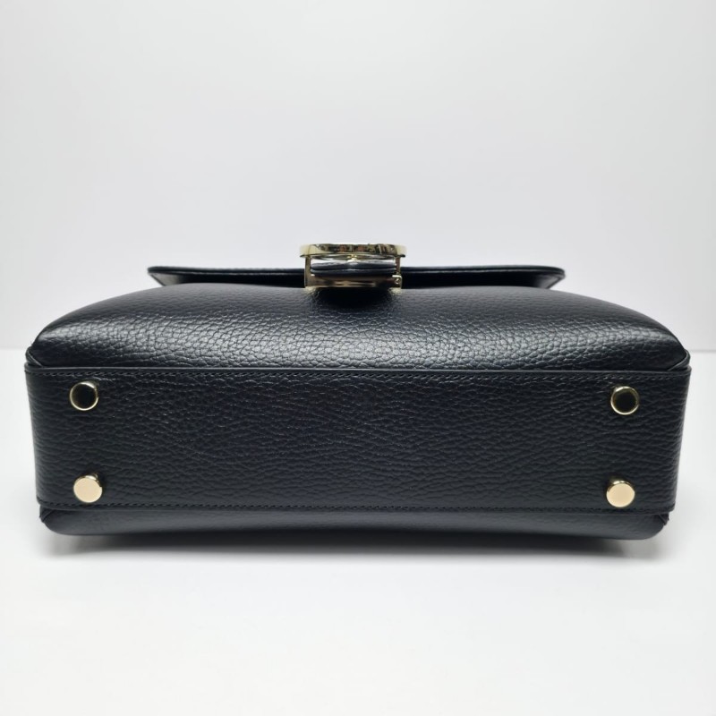 Gucci - Interlocking G Crossbody Chain Bag
黑色-5