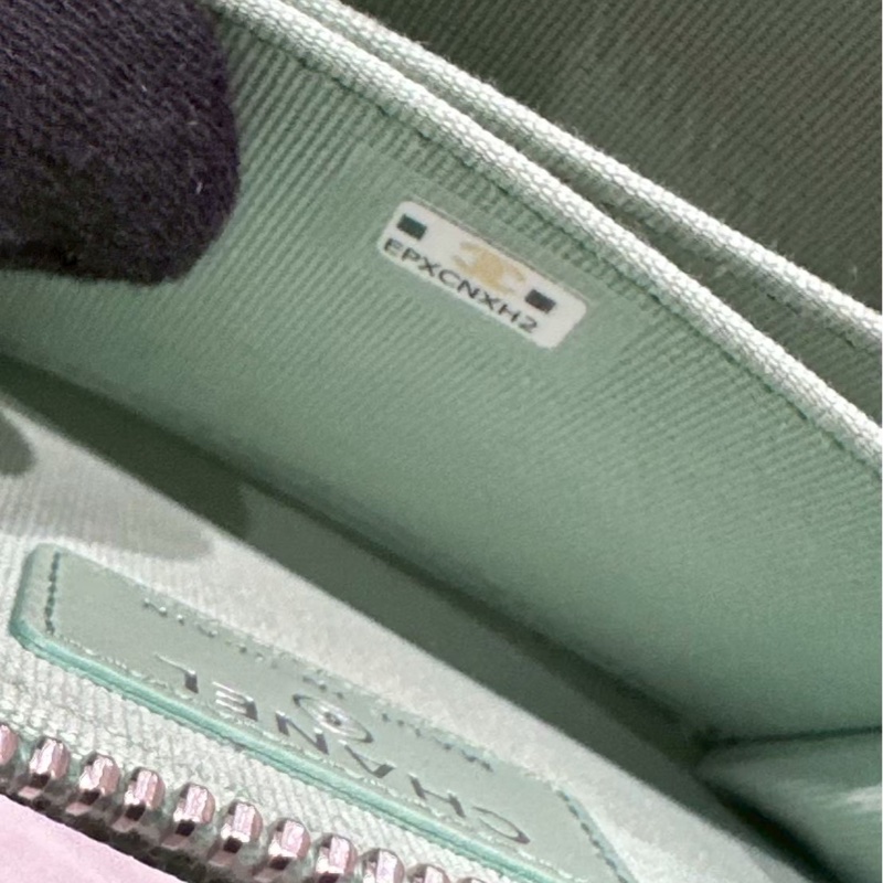 CHANEL Boy 湖水綠拉鍊卡包 新款雷標-5