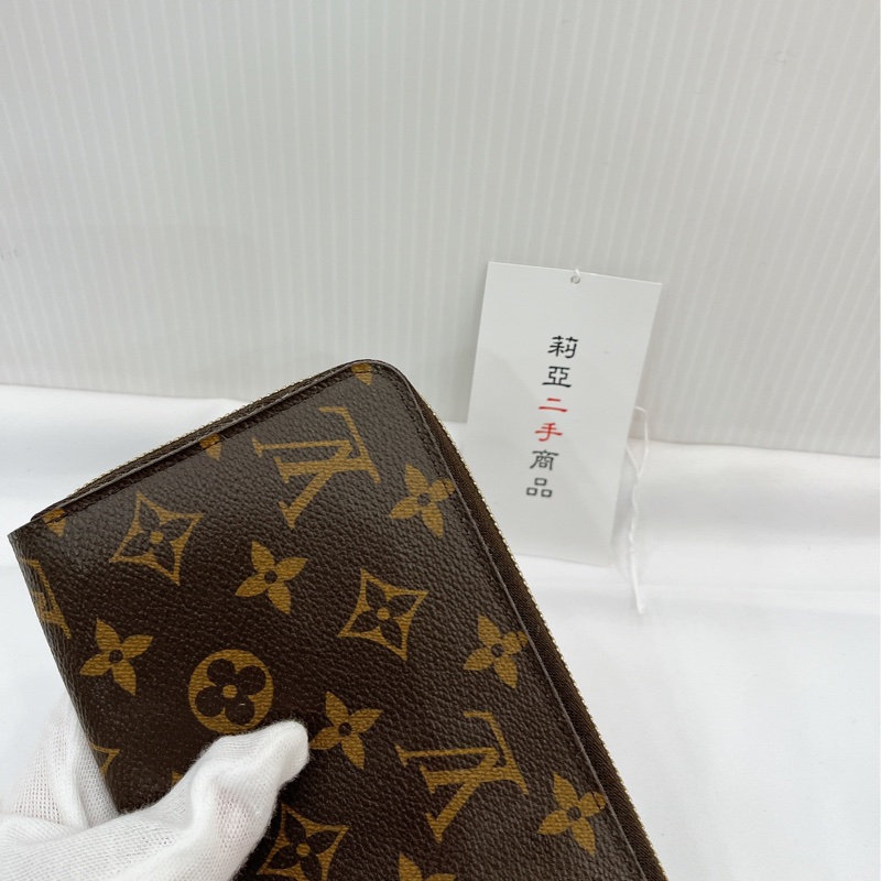 莉亞精品♡LV M42616 老花ㄇ拉長夾 咖色 九新美品-7