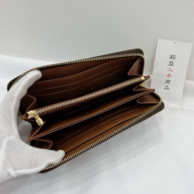 莉亞精品♡LV M42616 老花ㄇ拉長夾 咖色 九新美品-11