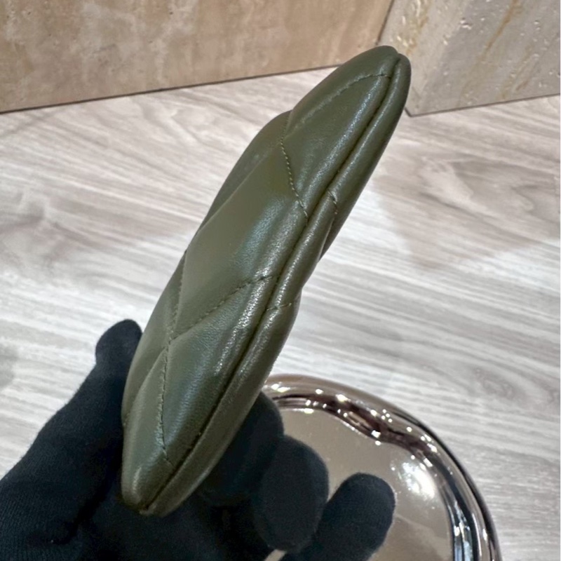 CHANEL 墨綠色19吐司零錢包 新款雷標-5