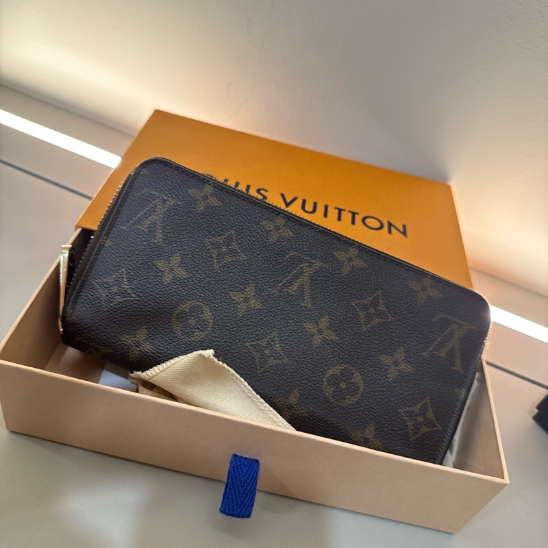LV 櫻花粉長夾-10