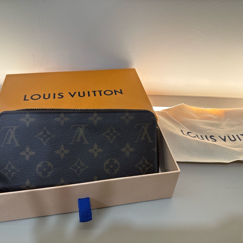 LV 櫻花粉長夾-11