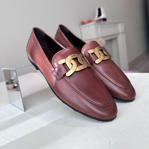 TOD's 咖啡色金屬鍊釦樂福鞋 ❤️‍🔥全新下殺 尺寸38.5