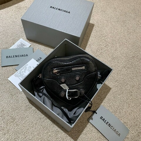 極新❤️Balenciaga 全套 黑色愛心機車手拿包零錢包 Classic City系列油蠟皮鉚釘24年