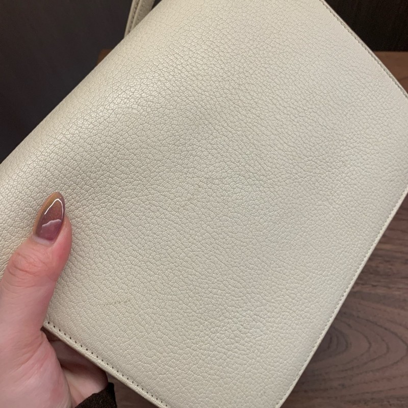 Celine Classic Box 豆腐包 白色金扣荔枝紋牛皮中號
肩背包 斜背包-14