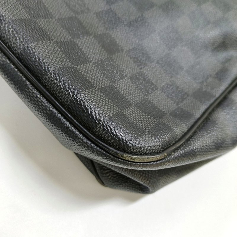 LOUIS VUITTON DANIEL 大號 灰色塗層帆布棋盤格斜背包肩背包 銀色五金-14