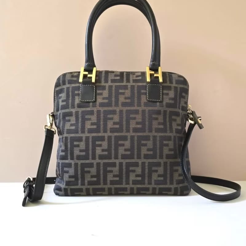 【LA LUNE】中古包 Fendi 小貝殼黑咖啡色老花單肩包 側背包 斜背包 二手包-1
