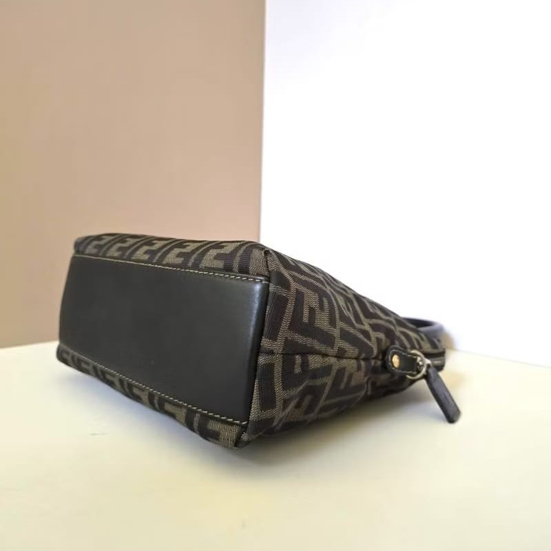 【LA LUNE】中古包 Fendi 小貝殼黑咖啡色老花單肩包 側背包 斜背包 二手包-7