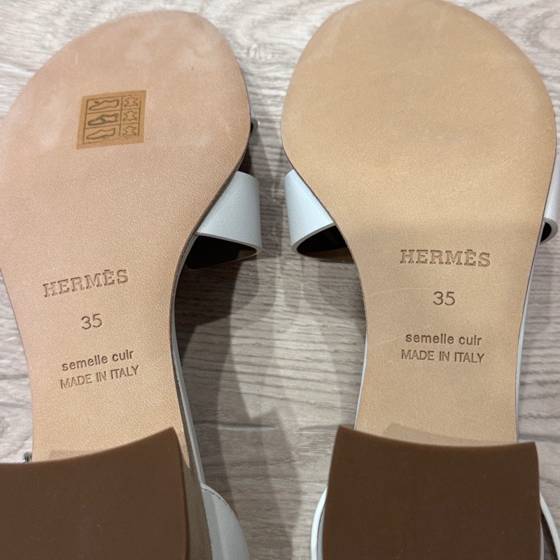 愛馬仕（Hermès）Santorini 35全新涼鞋跟鞋-9