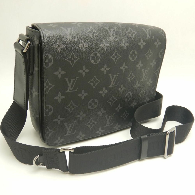 LOUIS VUITTON Monogram Eclipse District PM NV3 M46255 單肩包（黑色），女款，253202-1