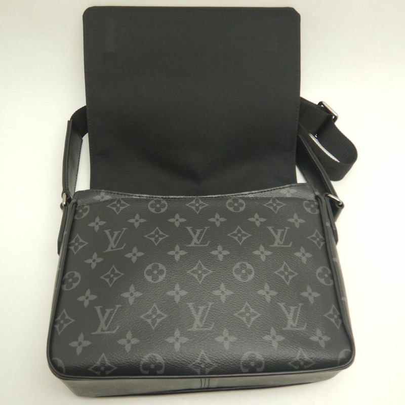 LOUIS VUITTON Monogram Eclipse District PM NV3 M46255 單肩包（黑色），女款，253202-6