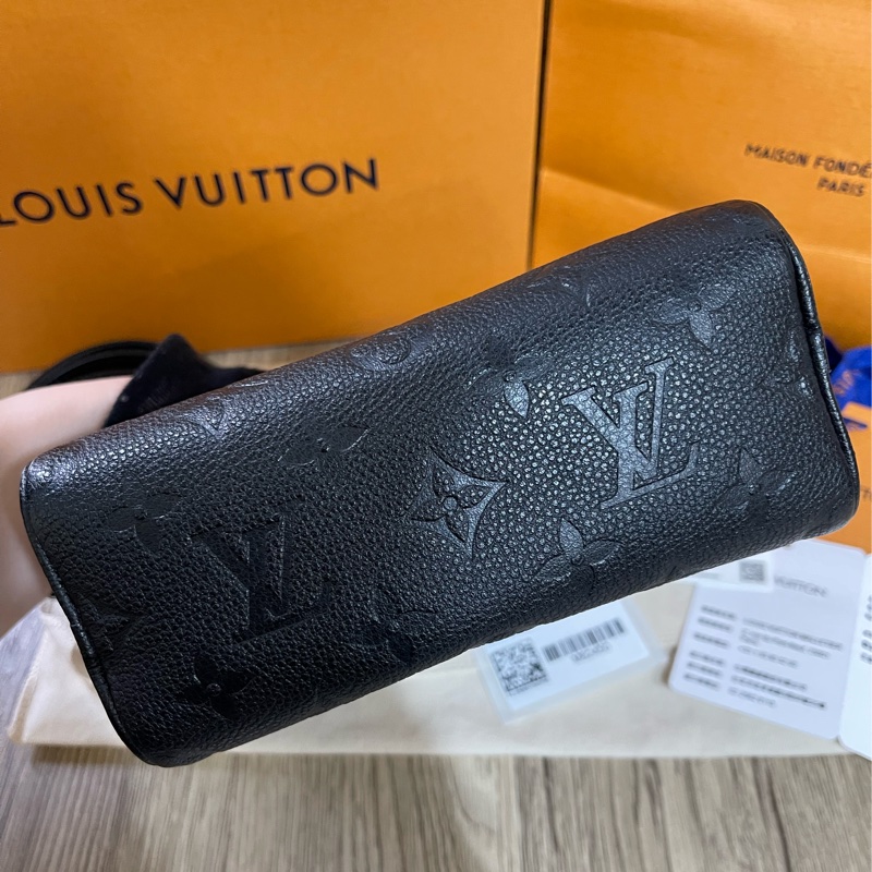 Lv nano Speedy黑色壓紋牛皮款(M82450)-11
