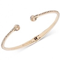 🇫🇷 來自法國優雅品牌 Givenchy #紀梵希 #華麗雙水晶開口手環 🚩輕鬆入手平價大牌手環🚩 #平價又好看 ☝🏽價格親民,開口設計不挑手腕大小,造型優雅獨特 🔺 顏色:玫瑰金 🌟內直徑約5.5cm ⚠️簡易包裝,無盒,可接受在下標⚠️-6