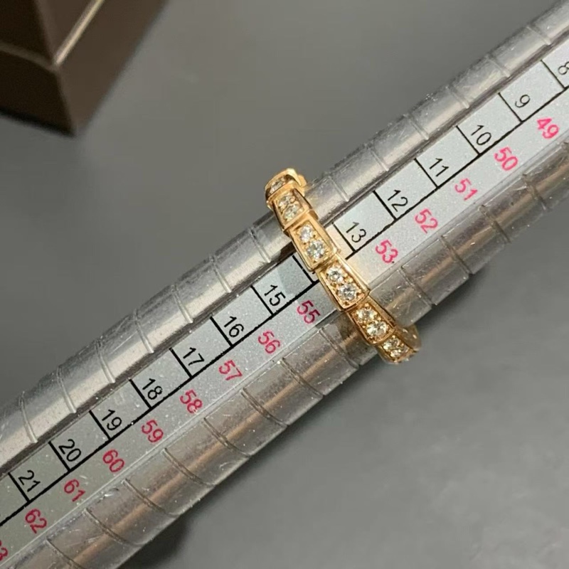 Bvlhari寶格麗Serpenti Viper系列 18k玫瑰金滿鑽蛇戒 54 號， 23 年購買，經典靈蛇設計，簡約優雅-3