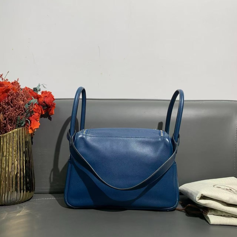 98新Hermes愛馬仕Lindy26寶石藍swift皮銀扣D刻-1