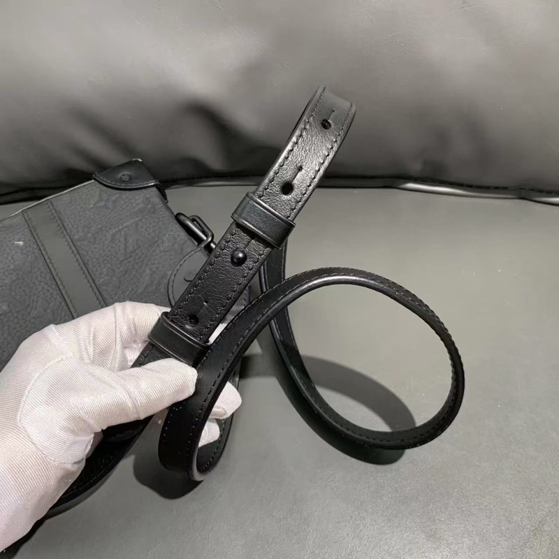 二手LV/路易威登 斜挎包 Soft Trunk Wallet 軟盒錢包 牛皮 黑色-8