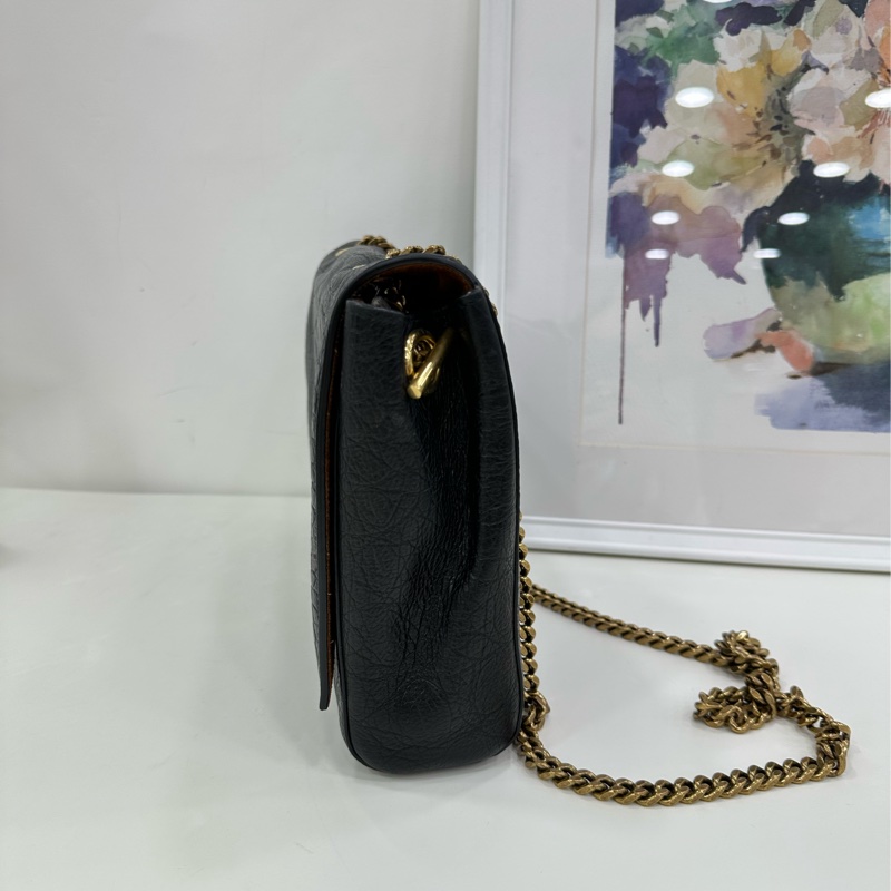 YSL 聖羅蘭Kate 雙面鏈條包 黑金鱷魚紋 中號 99新 23年編碼 有票 尺寸:28*20*6 雙面可用 鱷魚紋+麂皮 宋佳同款-4