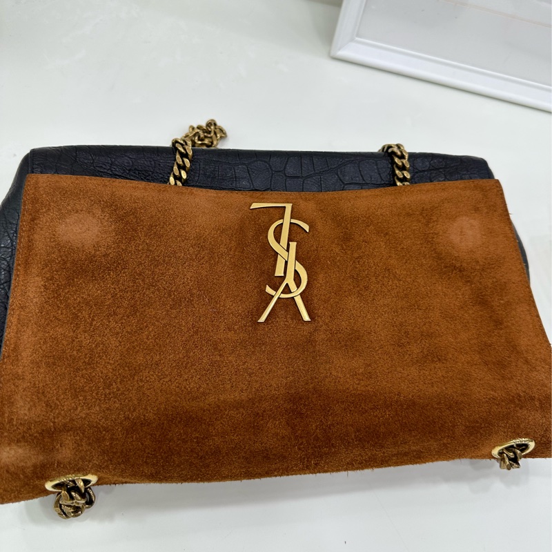 YSL 聖羅蘭Kate 雙面鏈條包 黑金鱷魚紋 中號 99新 23年編碼 有票 尺寸:28*20*6 雙面可用 鱷魚紋+麂皮 宋佳同款-10