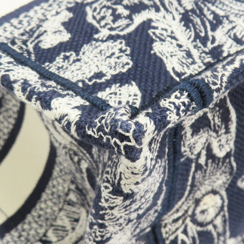 藍/白色 刺繡帆布 Book Tote 小號 手提包【Dior 迪奧】 M1265ZRGO_M35I-10