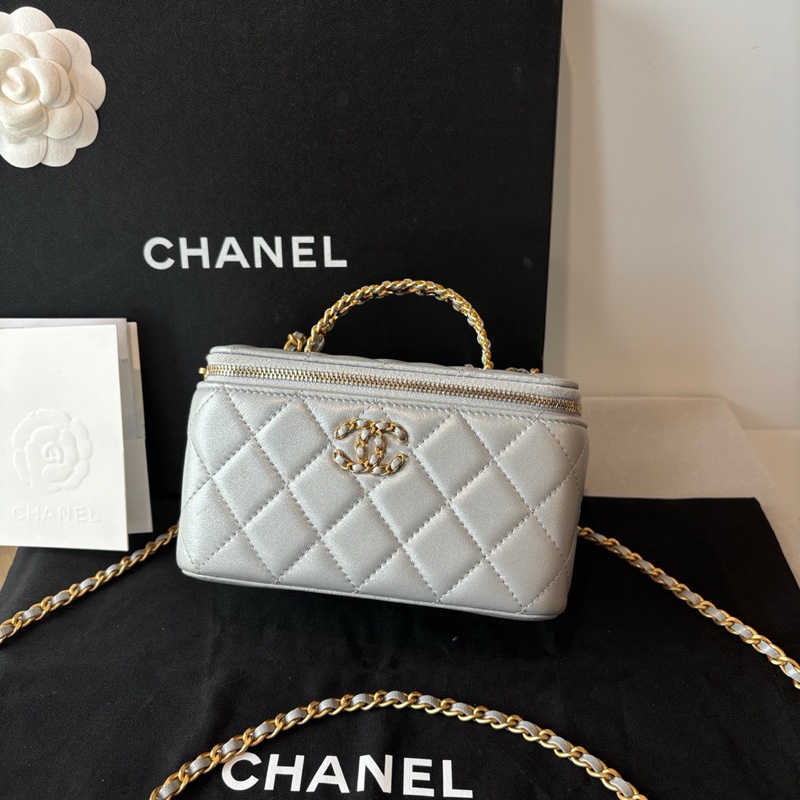 Chanel 香奈兒 珠光灰鏤空鑲鑽logo手柄 長盒子🩶 手提肩背斜背🉑-4