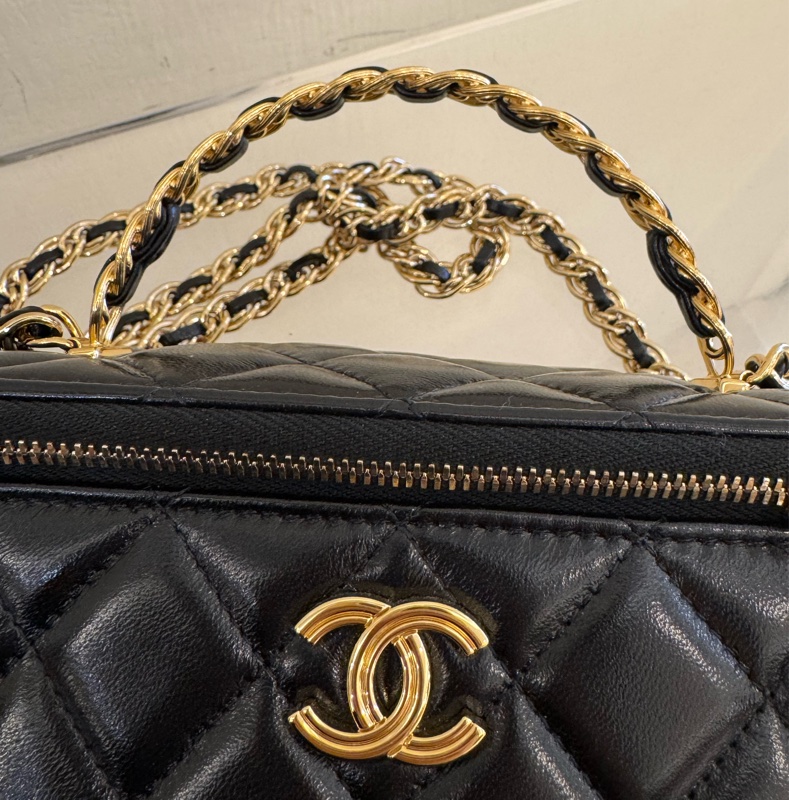 Chanel黑菱格手提粗鏈提把化妝斜背包-15