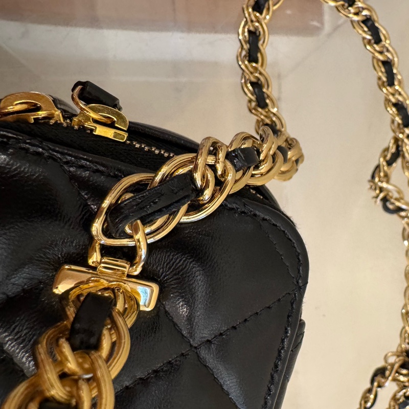 Chanel黑菱格手提粗鏈提把化妝斜背包-26