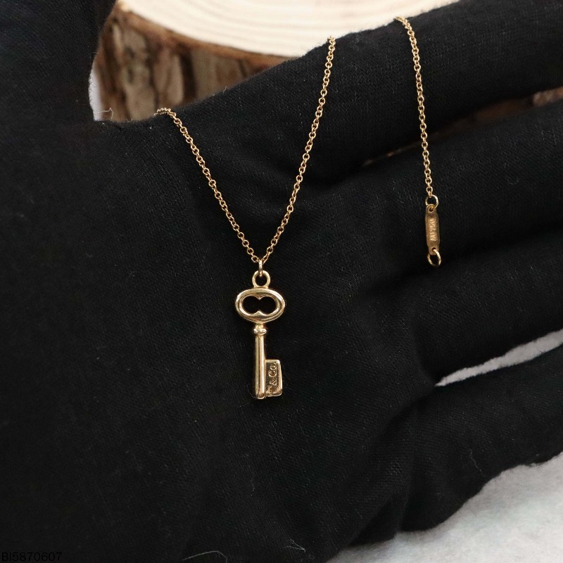 Tiffany & co Keys 系列18k玫瑰金橢圓形鑰匙項鍊 41cm-4
