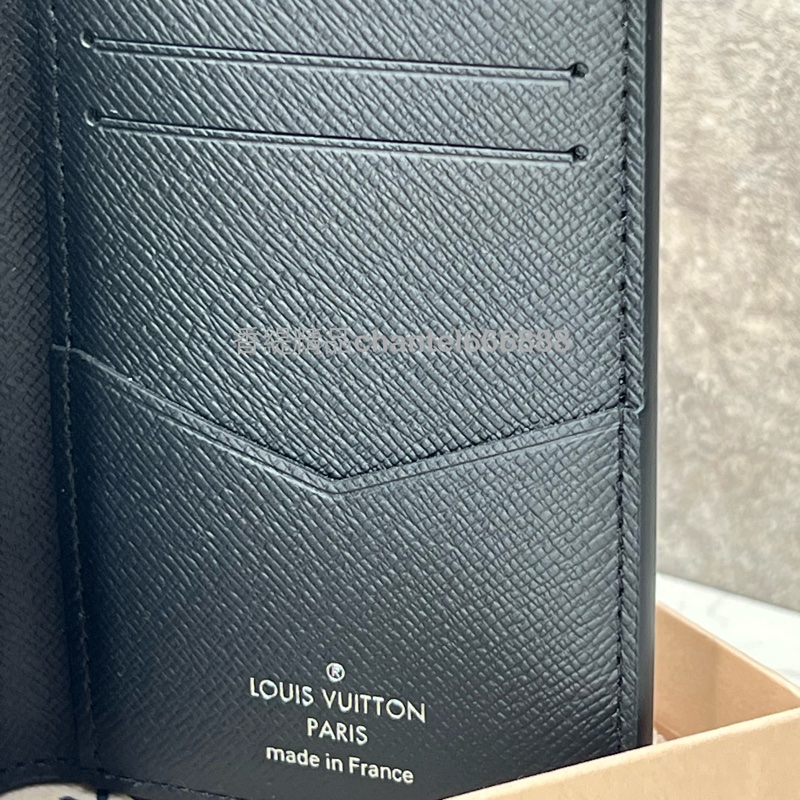 💗香緹國際精品💗 LV | 男士卡夾 #離櫃閒置 #盒裝完整-2