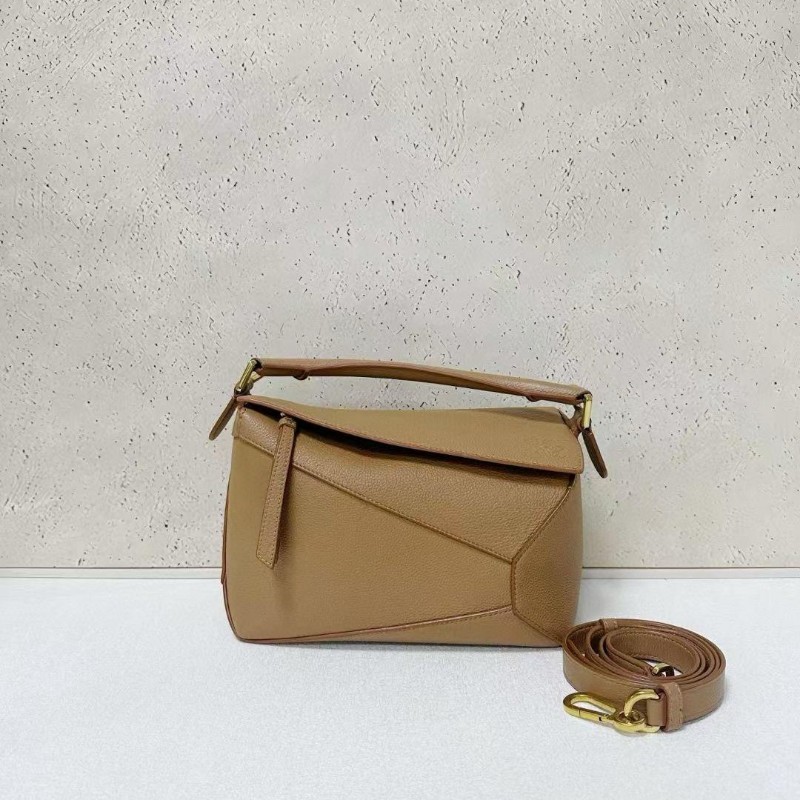 Loewe puzzle small 新款
太妃糖色-0