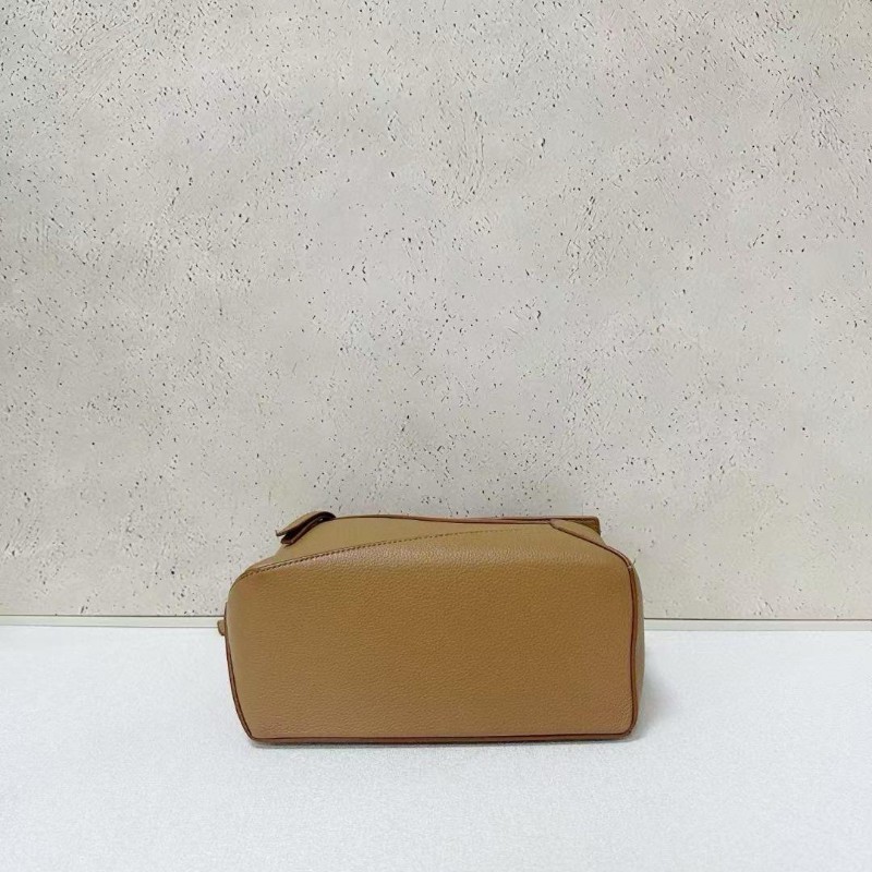 Loewe puzzle small 新款
太妃糖色-4