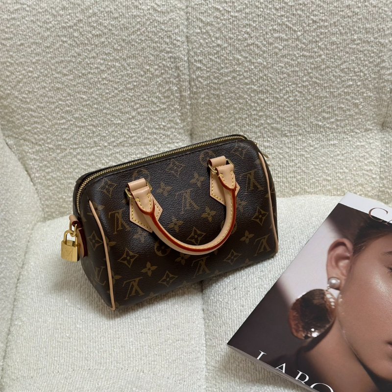 LOUIS VUITTON Speedy 20-7