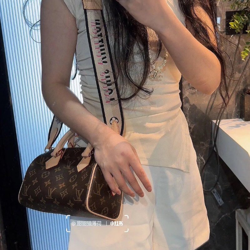 LOUIS VUITTON Speedy 20-9