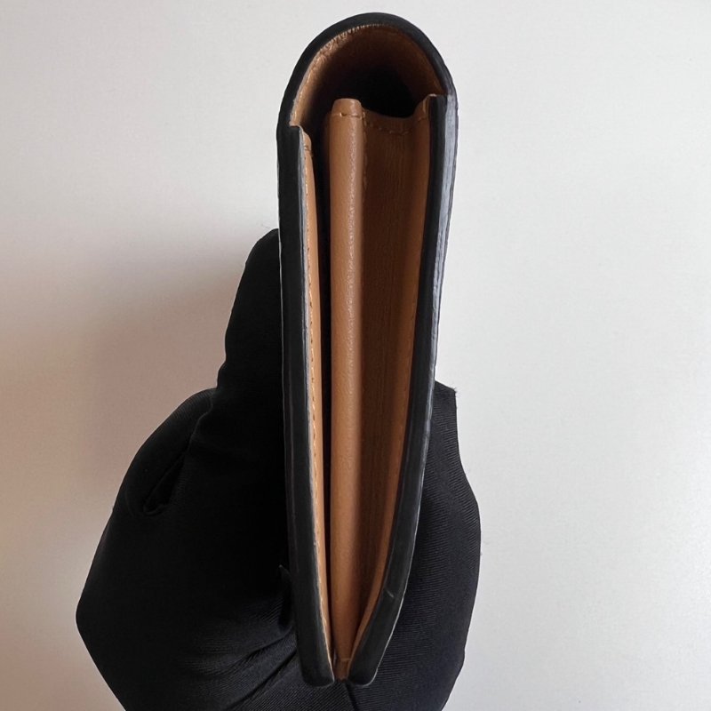 LV M81330/晶片款 黑Capucines對開長夾-3