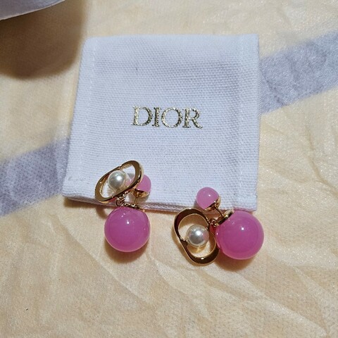 Dior針式耳環