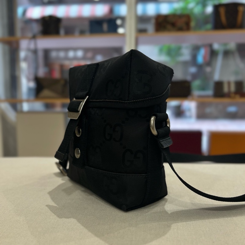Gucci OFF the Grid 雙G Logo 斜背郵差包-7