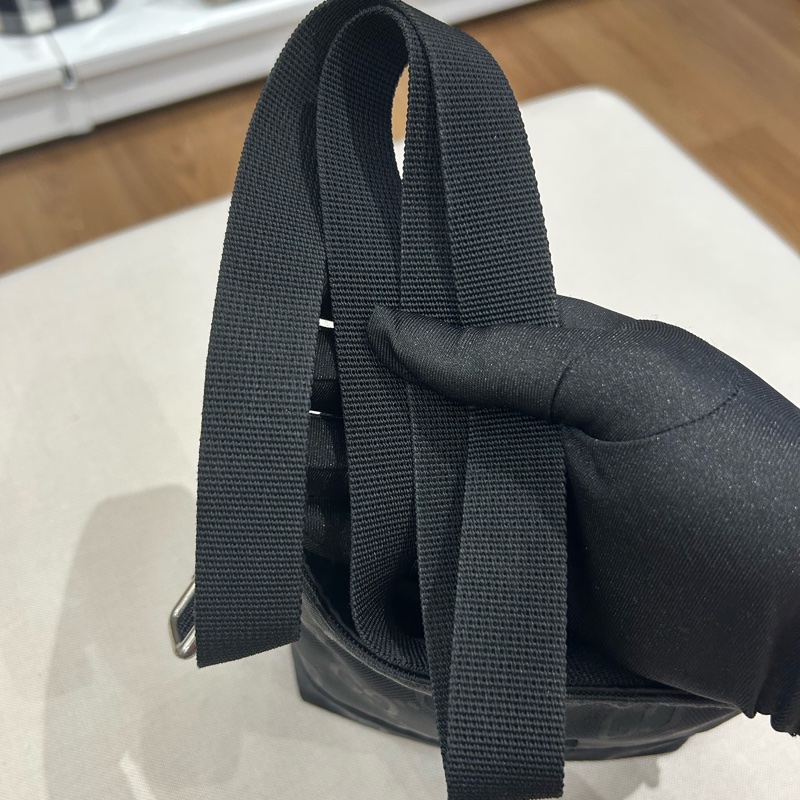 Gucci OFF the Grid 雙G Logo 斜背郵差包-25
