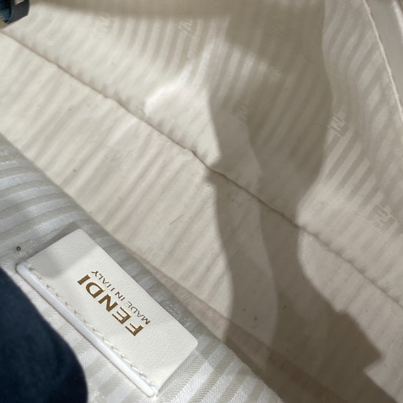 FENDI 芬迪 Toujours 可肩背 皮革 手提包 白色-11