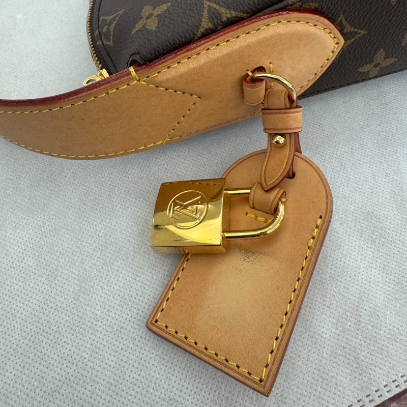 LV(M)Slouchy 單肩包PM-8